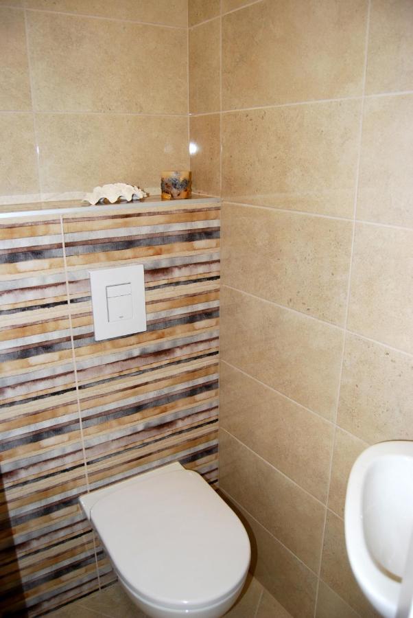 בודפשט Luxurious Apartment With Balconies In Downtown Bp מראה חיצוני תמונה