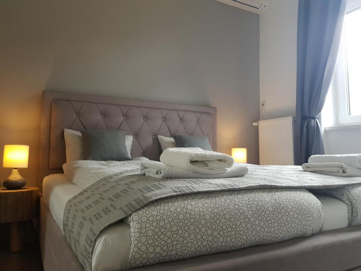 בודפשט Luxurious Apartment With Balconies In Downtown Bp מראה חיצוני תמונה
