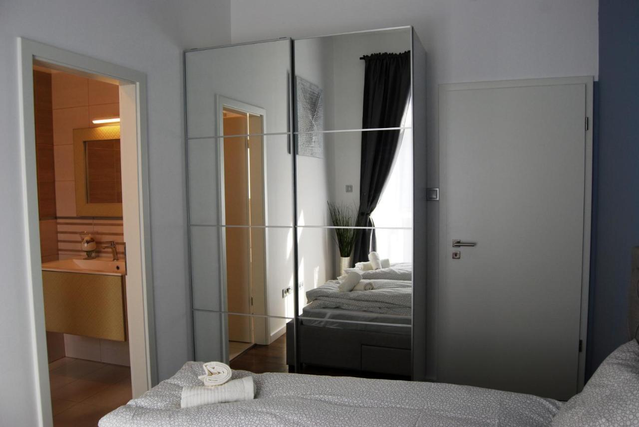 בודפשט Luxurious Apartment With Balconies In Downtown Bp מראה חיצוני תמונה